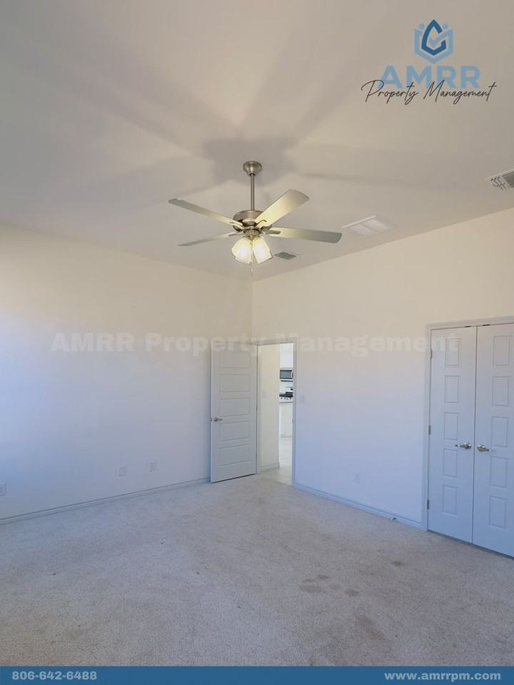 5306 Constitution Ave - Photo 6 of 20