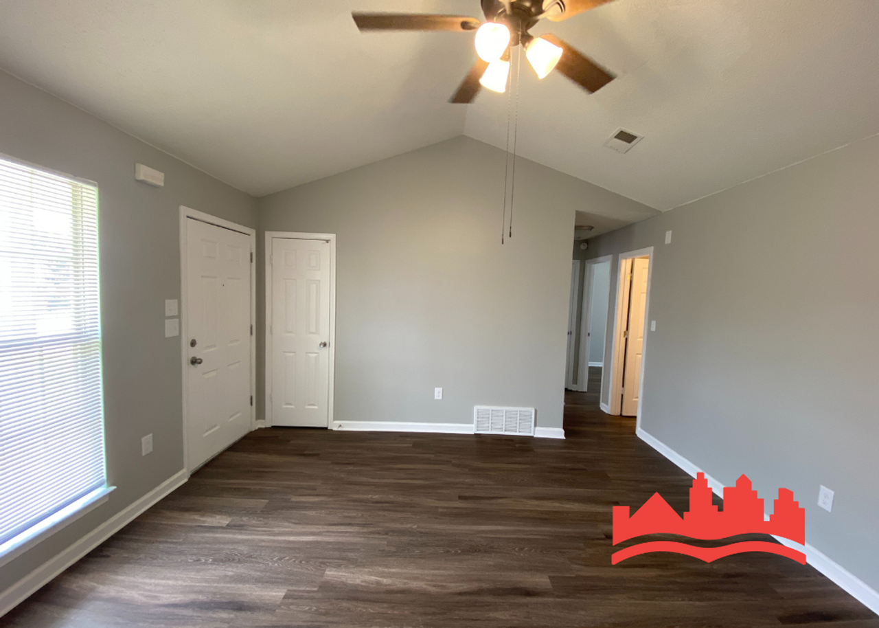 7849 Mary Payton Dr - Photo 3 of 25