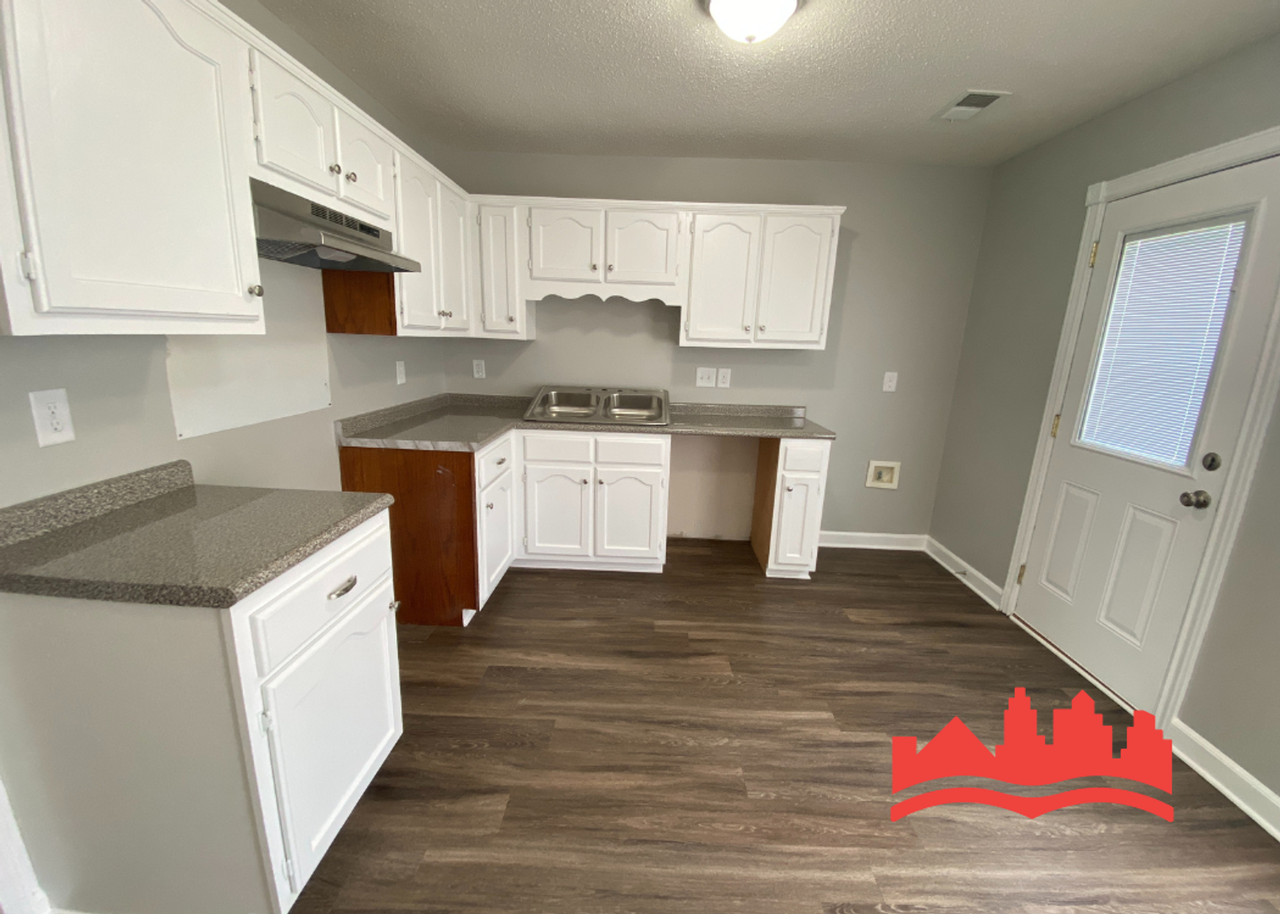 7849 Mary Payton Dr - Photo 4 of 25