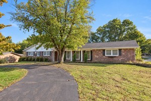 featured image of 1605 Randy Dr