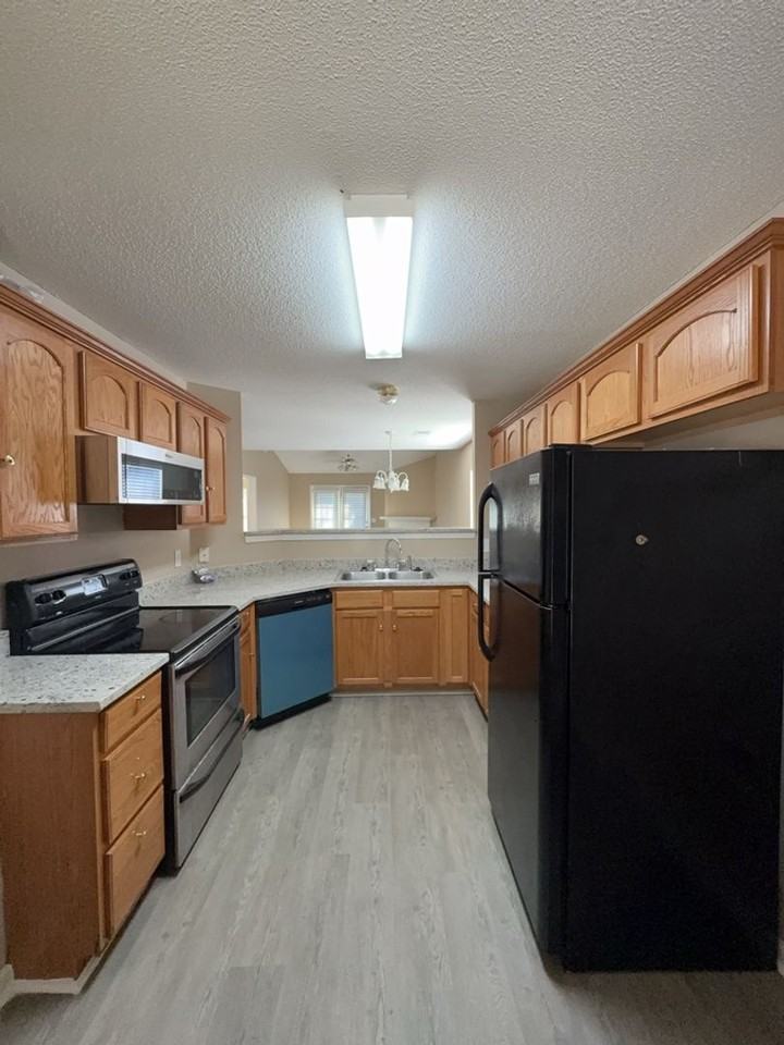 515 Providence Crossing Dr - Photo 5 of 15