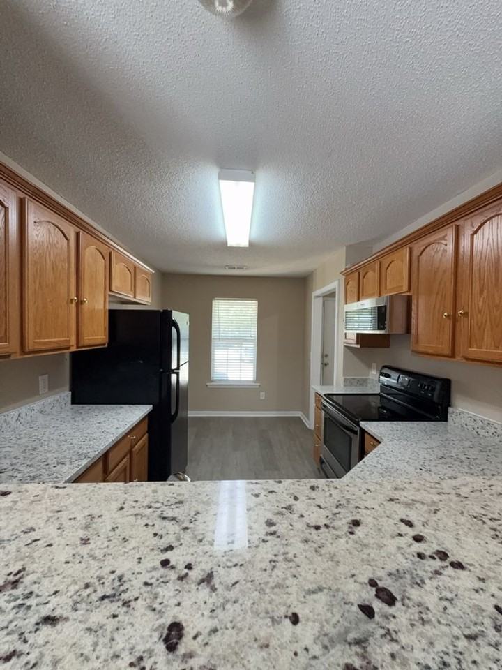 515 Providence Crossing Dr - Photo 6 of 15