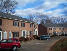 featured image of 1439 King Charles Dr