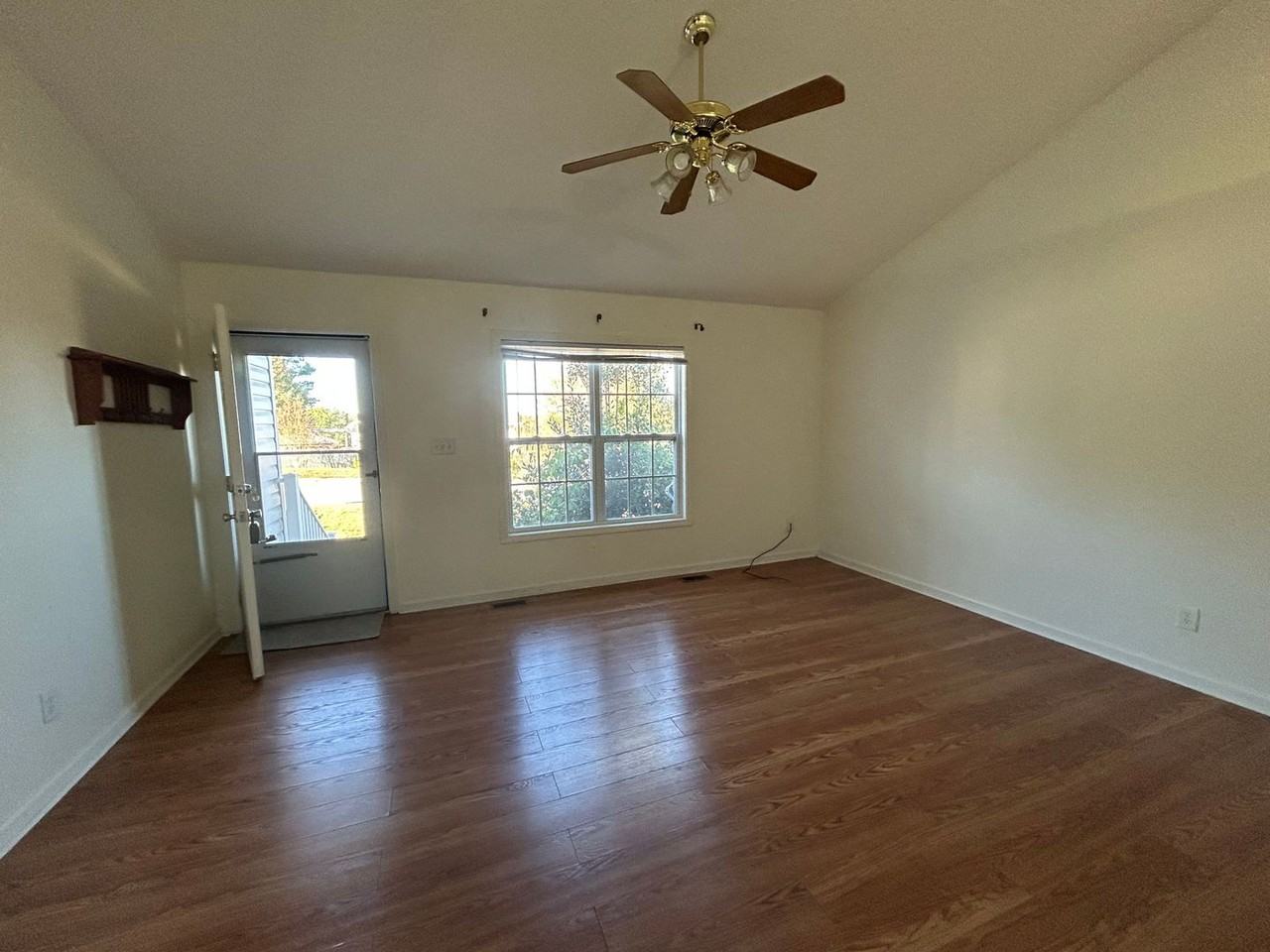 4715 Beckel Rd - Photo 3 of 8