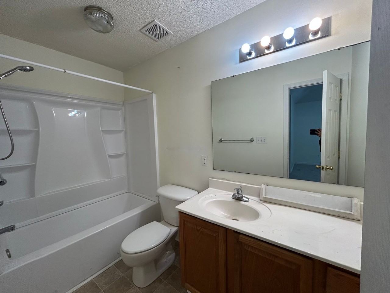 4715 Beckel Rd - Photo 6 of 8