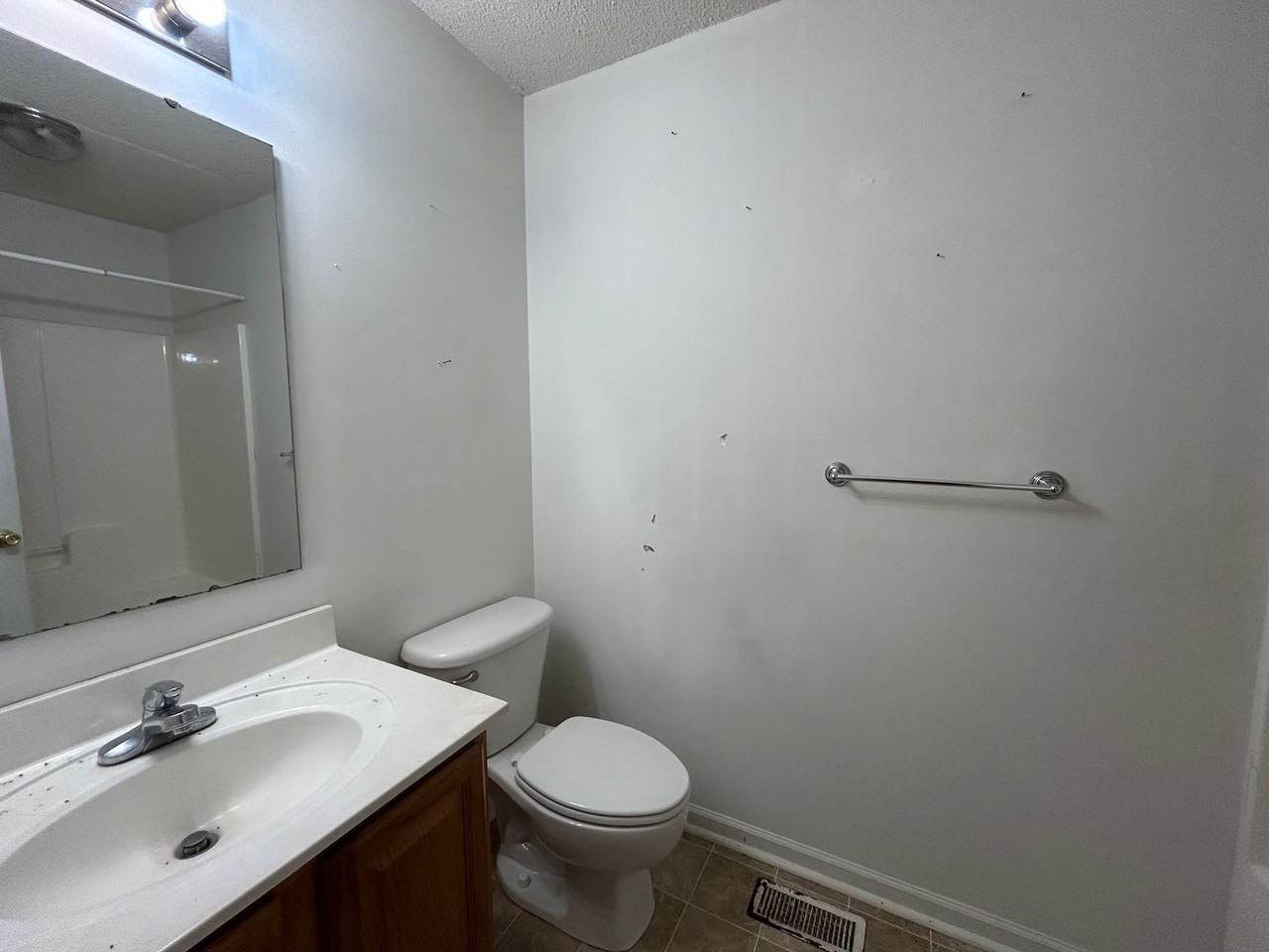 4715 Beckel Rd - Photo 7 of 8