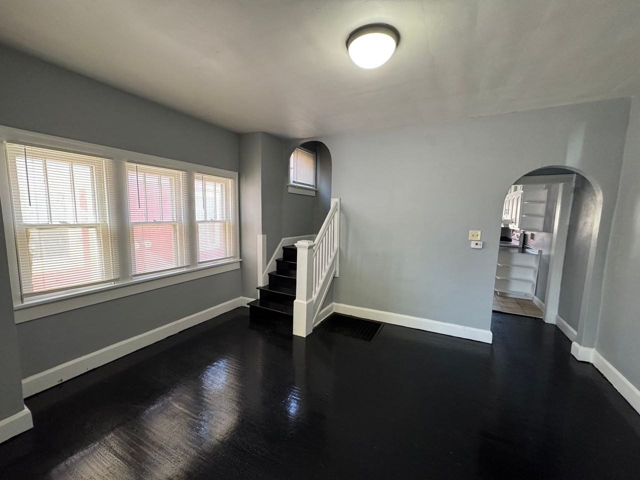 830 Weghorst St - Photo 7 of 27