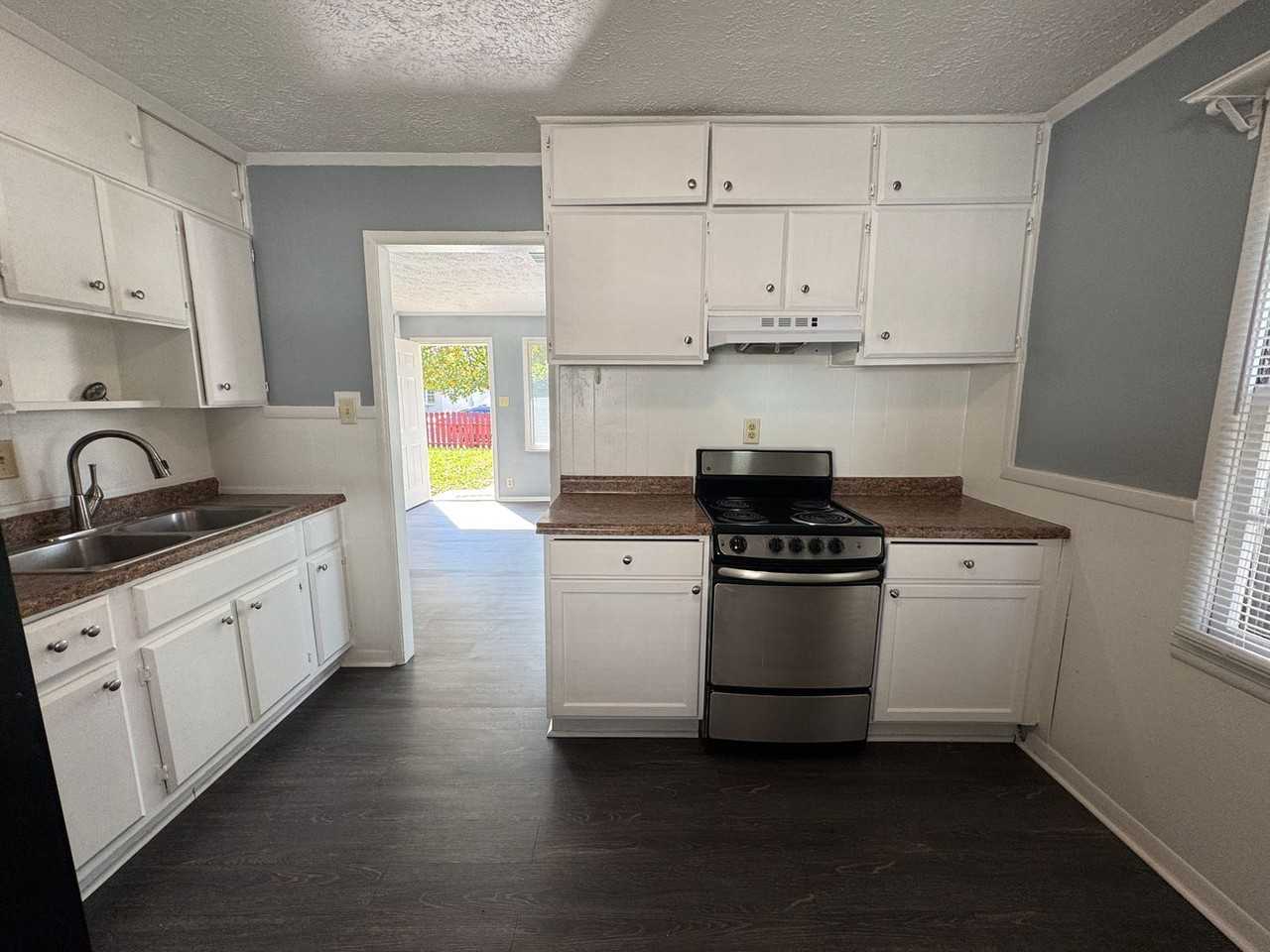 5512 E Rawles Ter - Photo 6 of 28