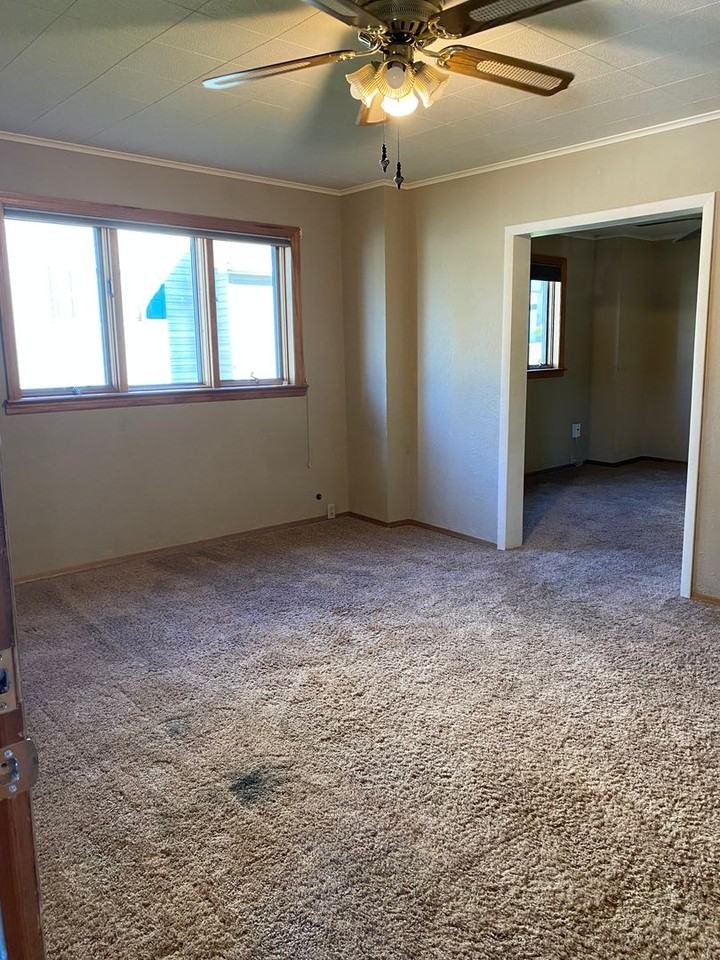 316 Church St - Photo 2 of 21