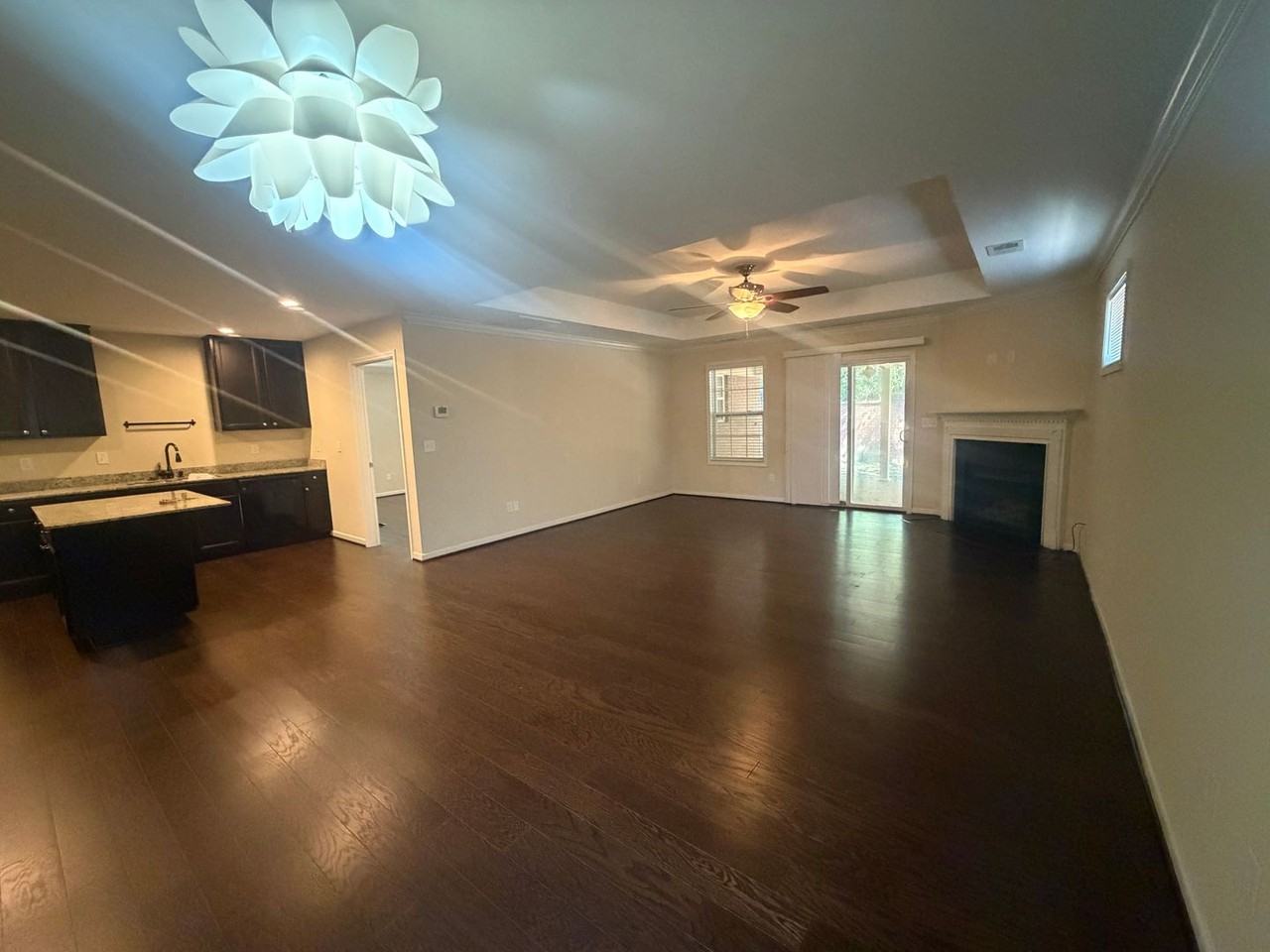 3142 Girard Dr - Photo 5 of 30