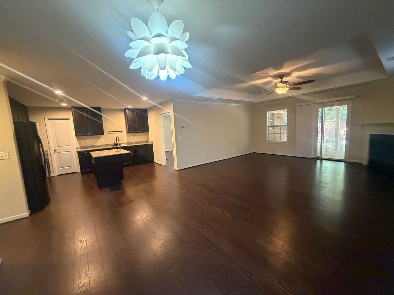3142 Girard Dr - Photo 6 of 30