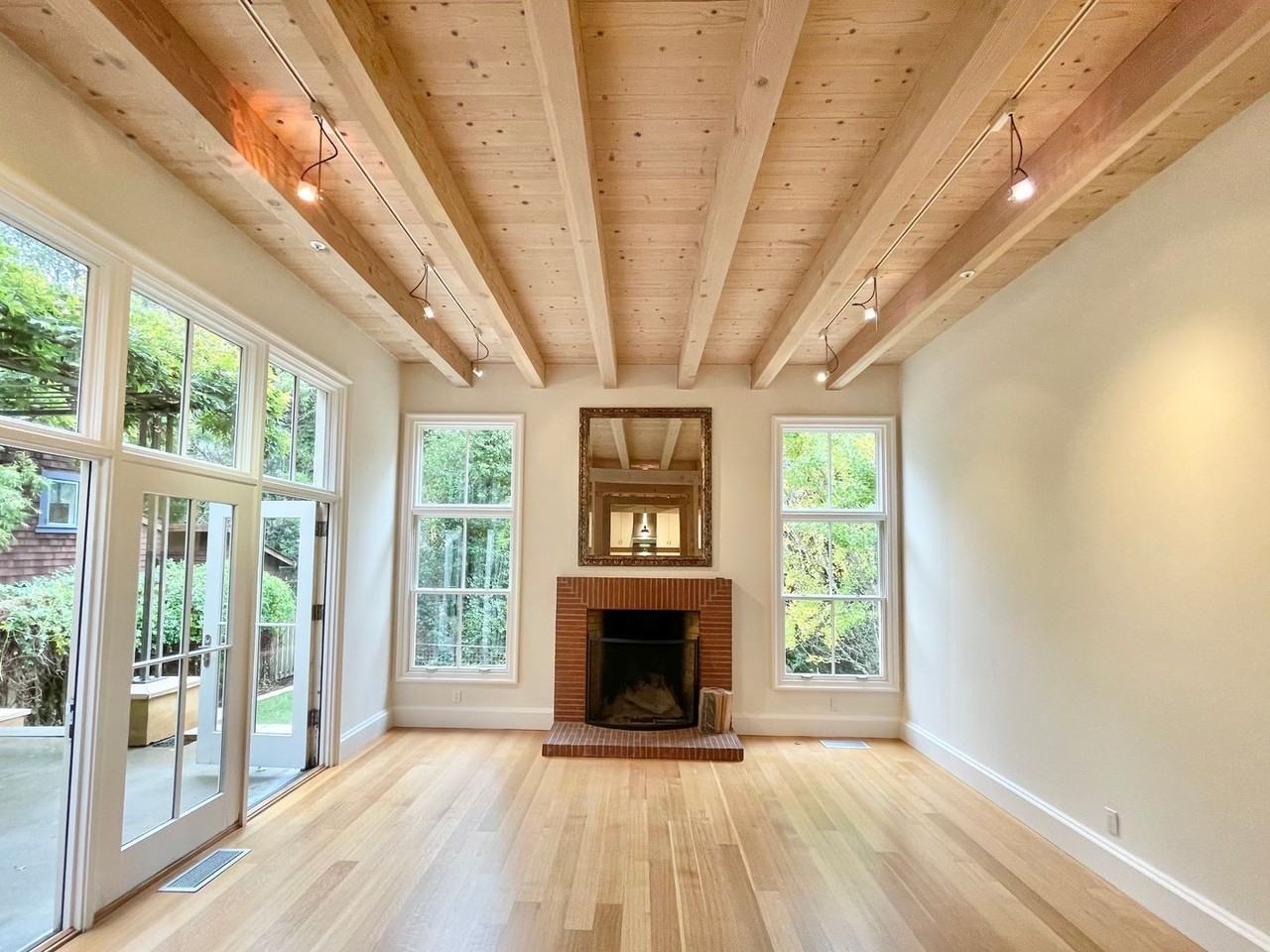 68 Sycamore Ave - Photo 2 of 36