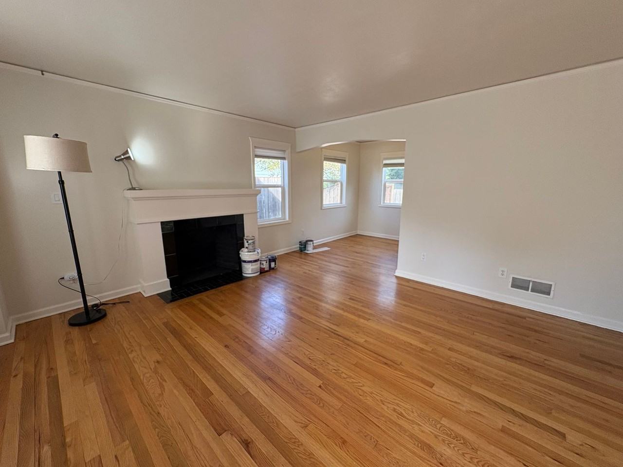 4728 Se 35th Ave - Photo 2 of 30