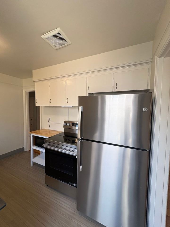 4728 Se 35th Ave - Photo 7 of 30