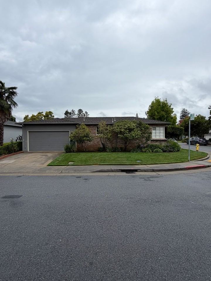 743 W Capistrano Way - Photo 2 of 3