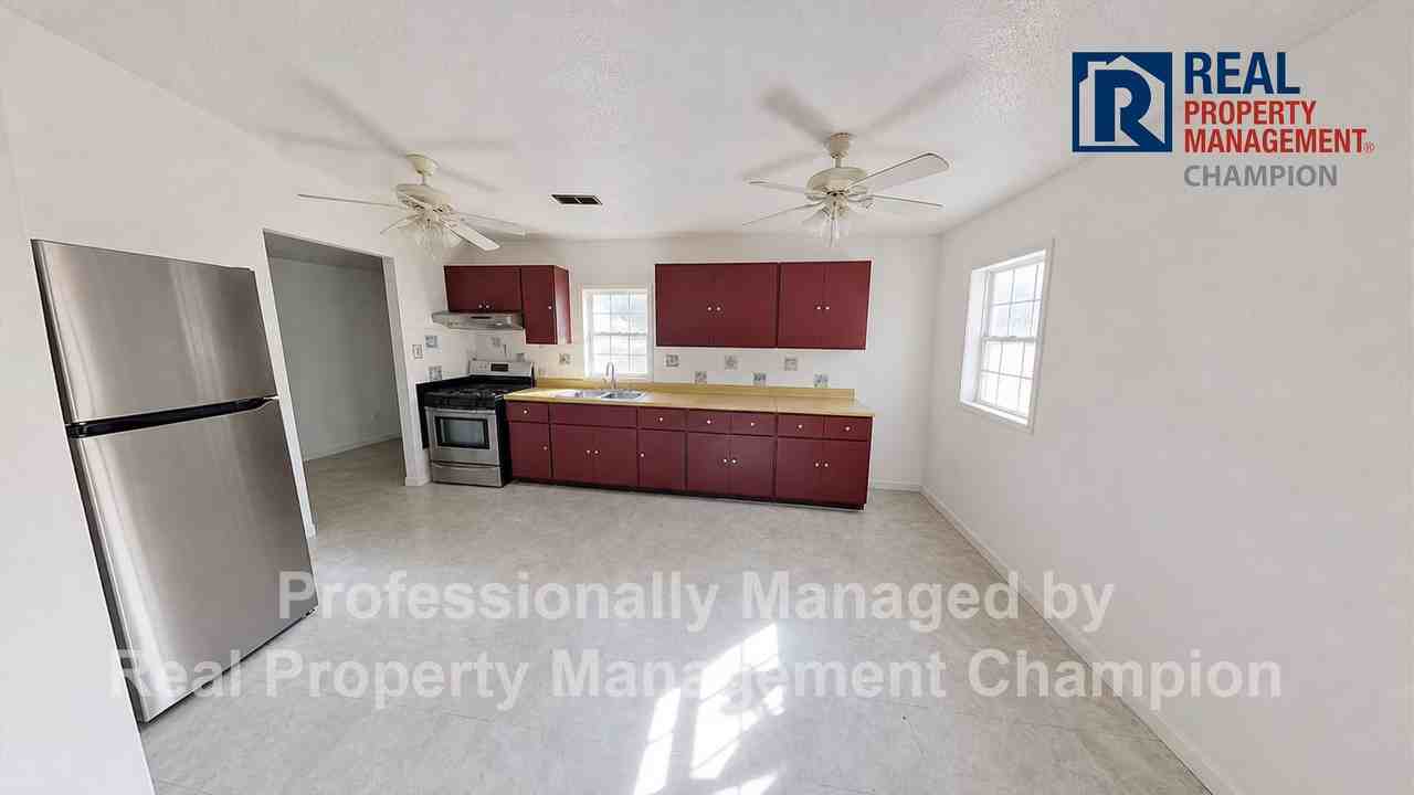 1620 N 26th St - Photo 7 of 18