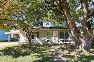 featured image of 62 Hawley Ct