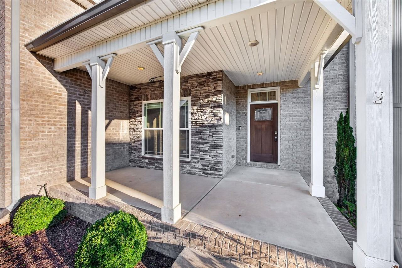 325 Piedmont Pl - Photo 4 of 50