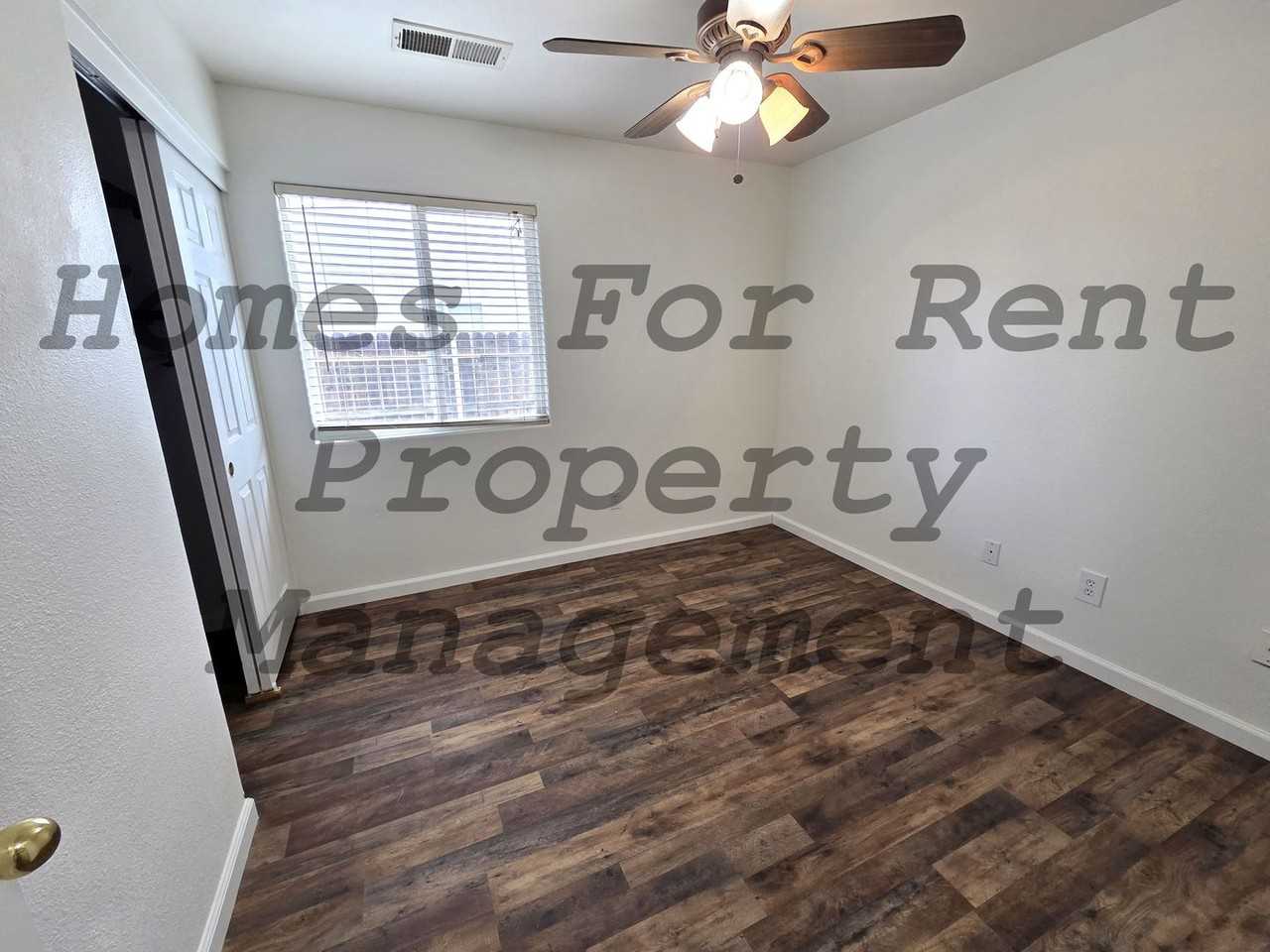 1914 Pioneer Ave - Photo 7 of 14