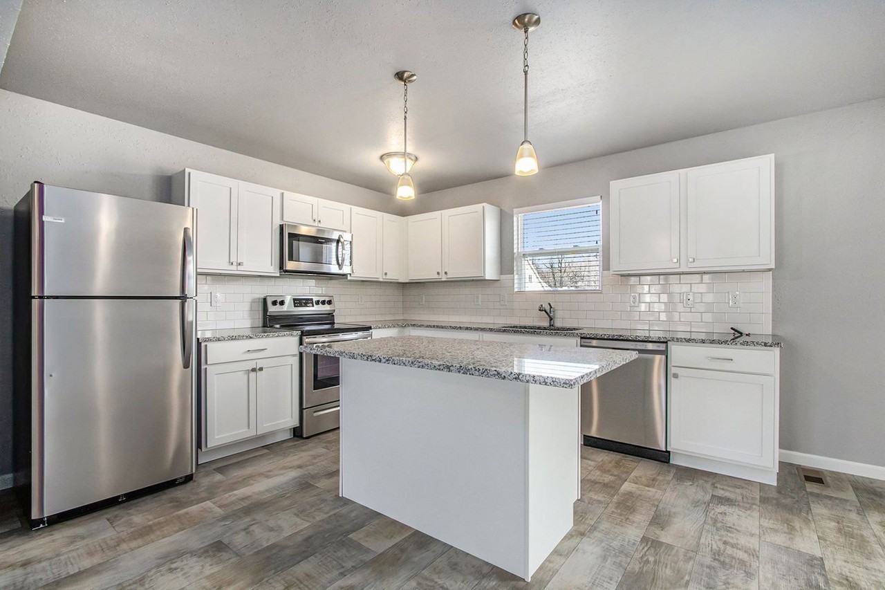 6841 Jacktown Dr - Photo 3 of 22