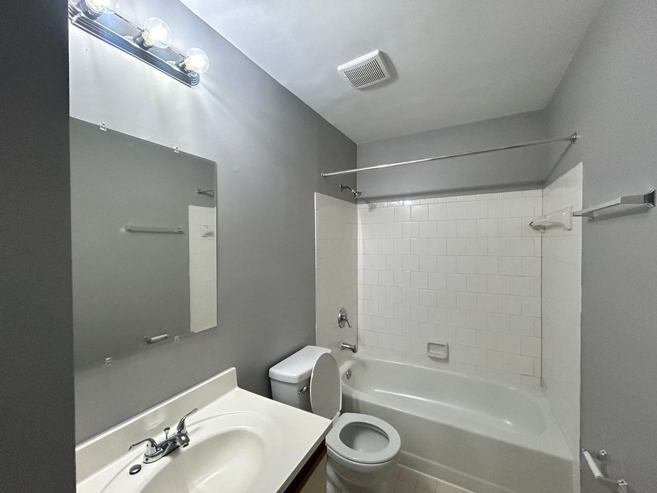 1110 Harford Ave - Photo 6 of 12