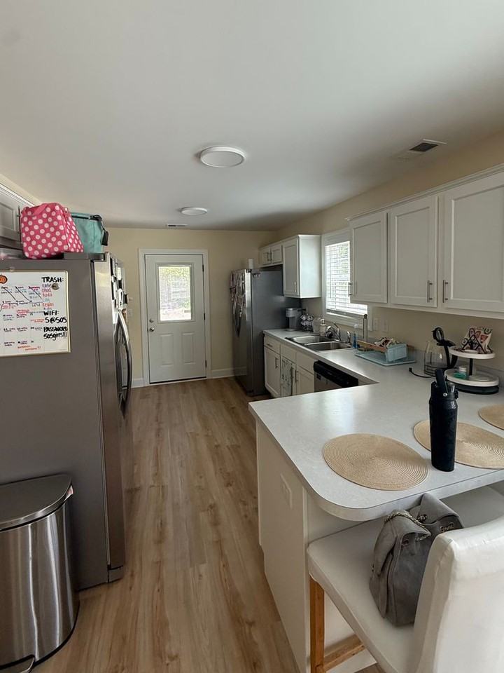 626 Addison Ave - Photo 4 of 10