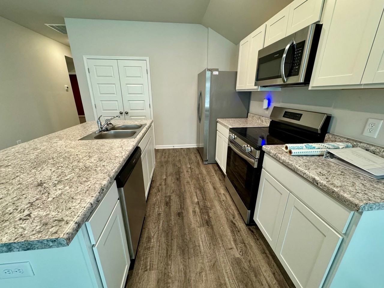 244 Willow Rd - Photo 6 of 15
