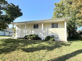 featured image of 1122 West Ave