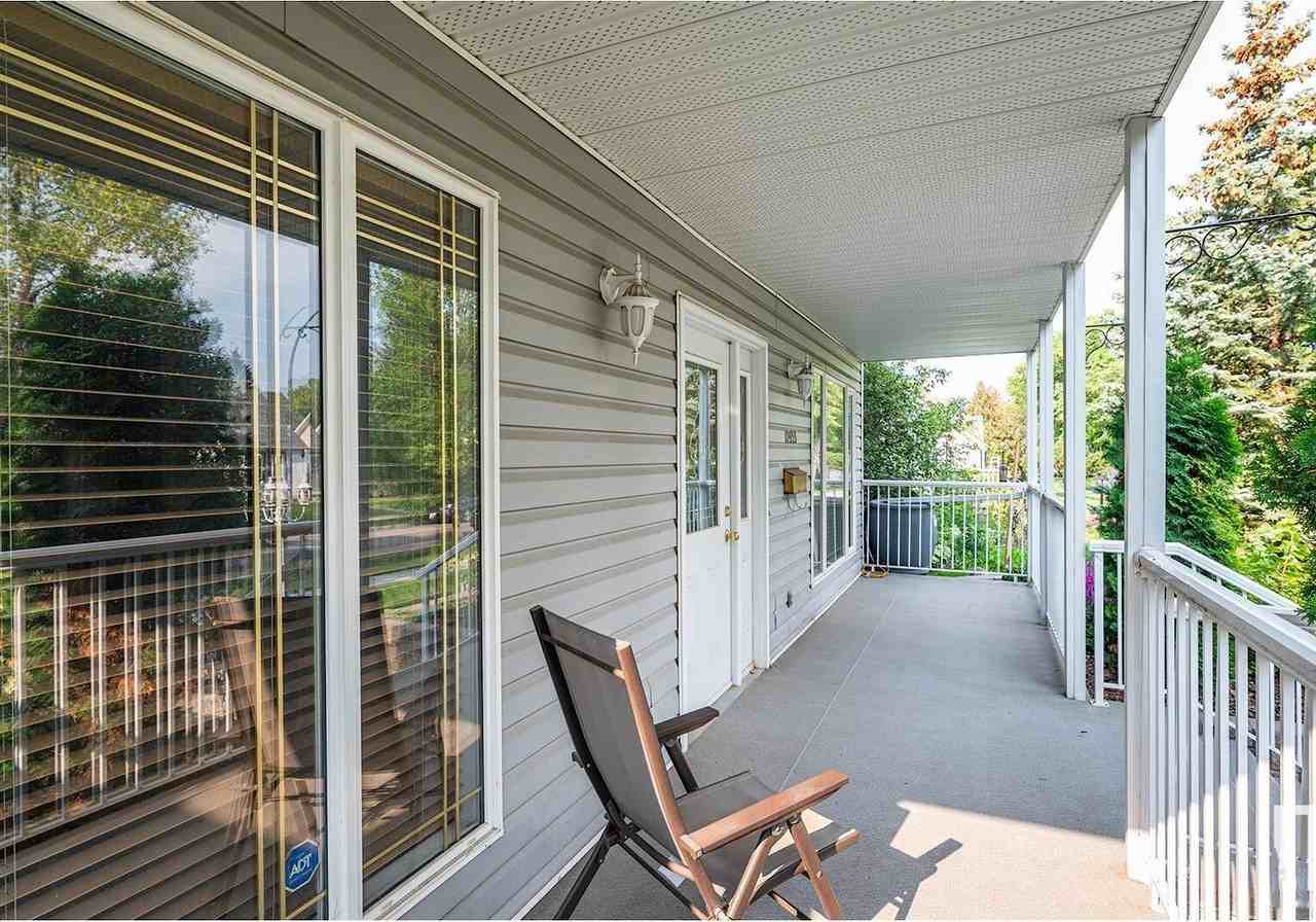 10933 69 Ave Nw - Photo 2 of 32