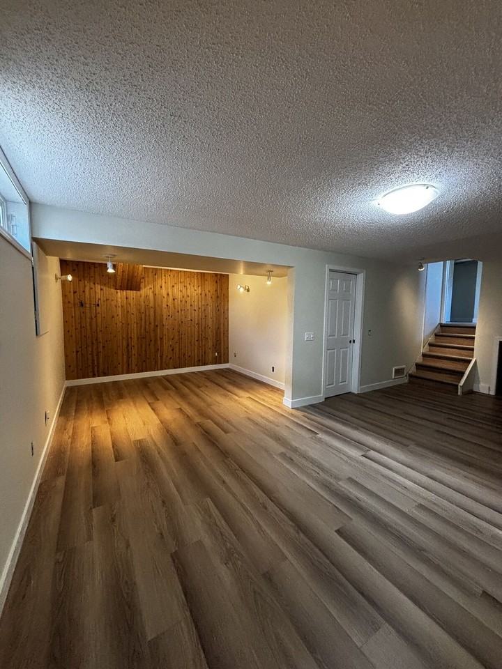 39 Hamilton Cres Nw - Photo 3 of 8