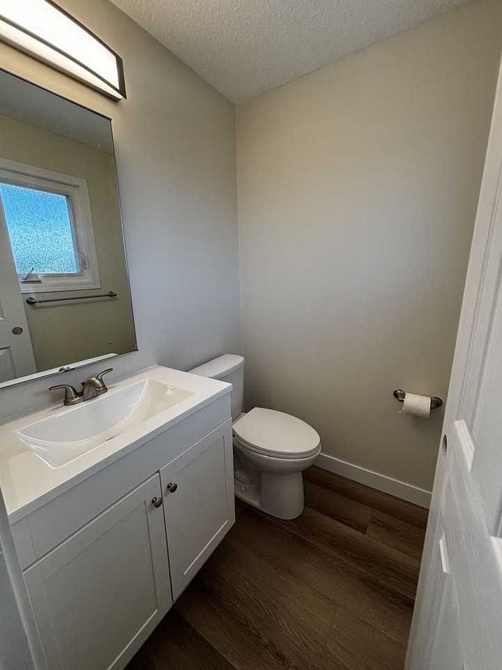 39 Hamilton Cres Nw - Photo 5 of 8