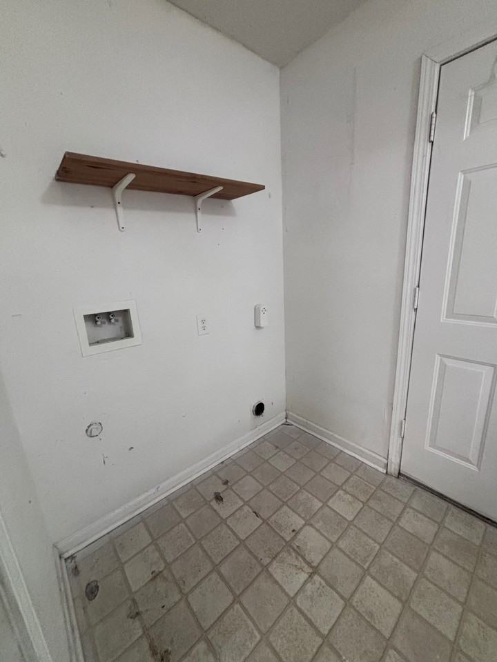 617 Annalinde Ln #NA - Photo 5 of 18