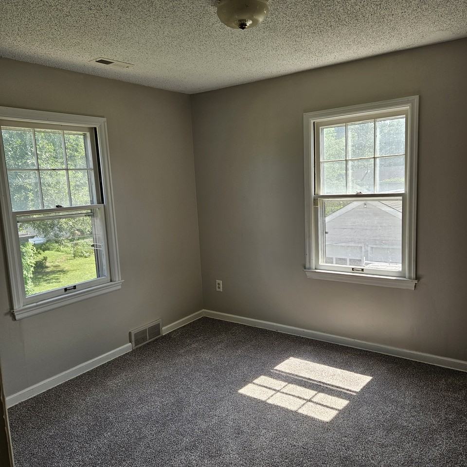 9853 E Winner Rd #B - Photo 6 of 7