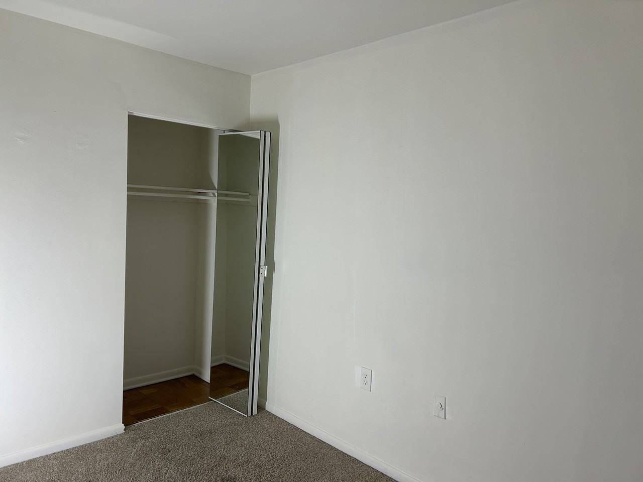 1032 W Side Dr #28E - Photo 5 of 20