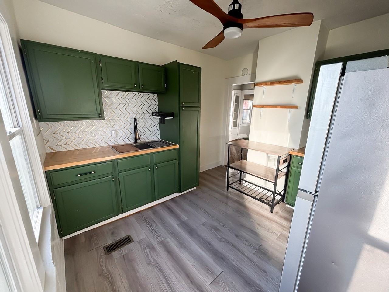 3001 W 11th St #3001 - Photo 6 of 20