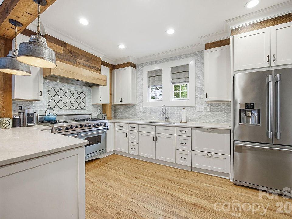 1726 S Mint St #NA - Photo 3 of 18