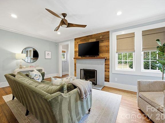1726 S Mint St #NA - Photo 5 of 18