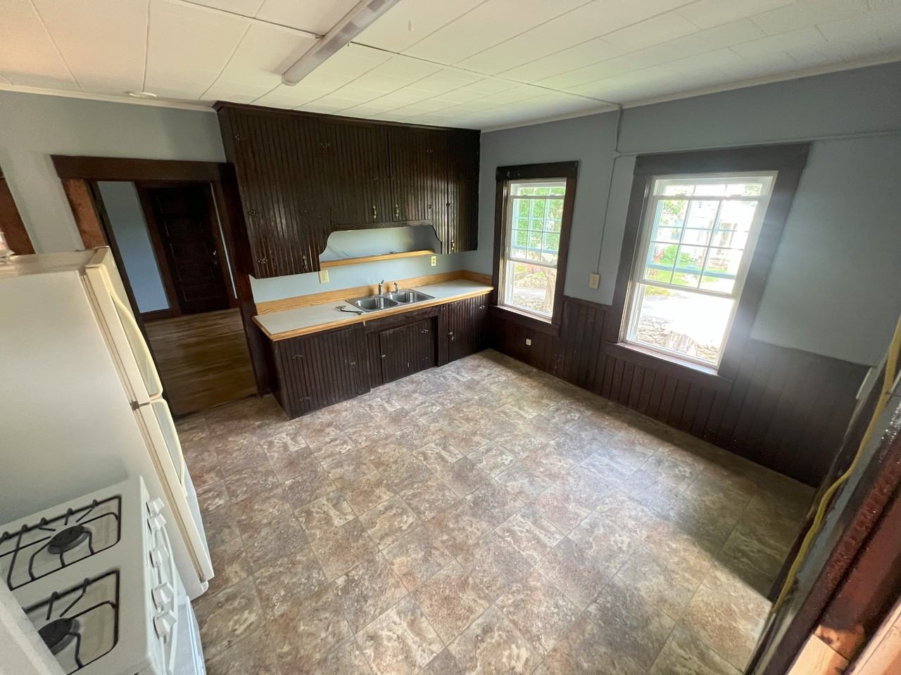67 Walnut St #2ndFL - Photo 2 of 16