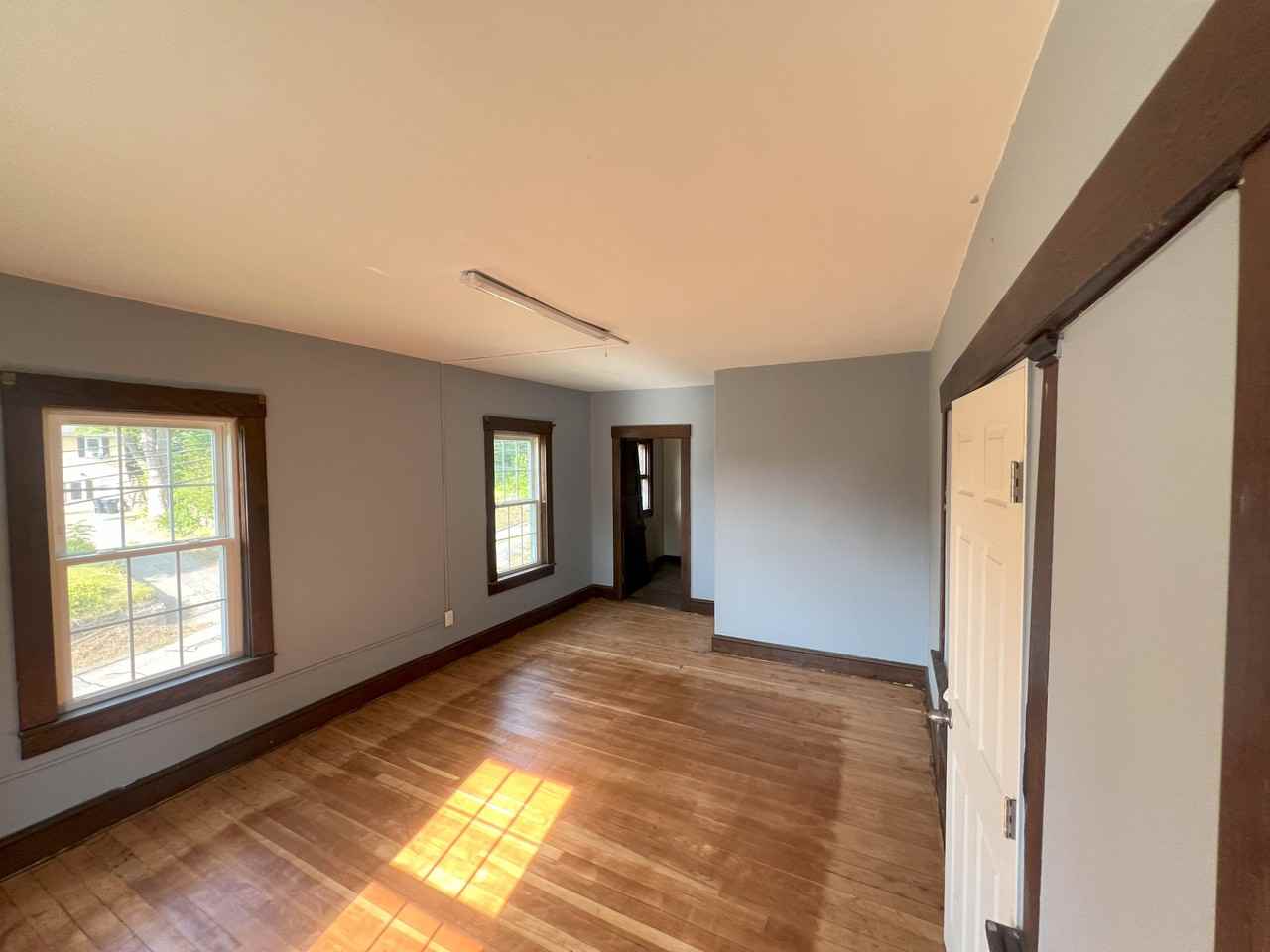 67 Walnut St #2ndFL - Photo 4 of 16