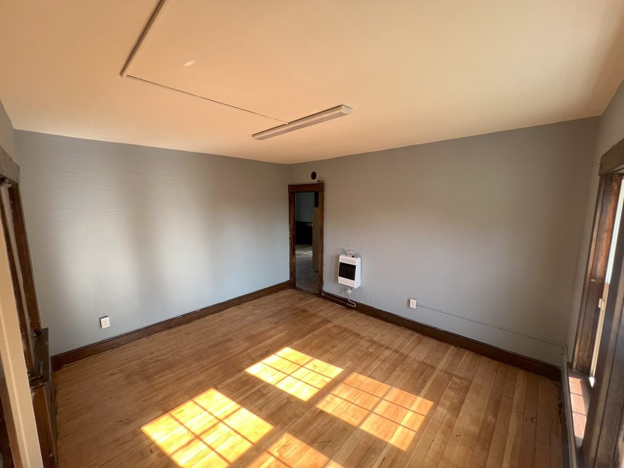 67 Walnut St #2ndFL - Photo 5 of 16