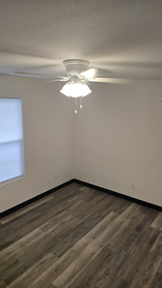 408 Merle Evans Ln #1 - Photo 4 of 10