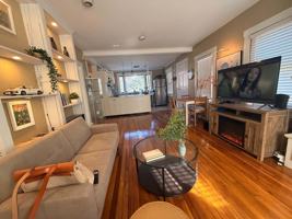 featured image of 18 Middlesex St #18