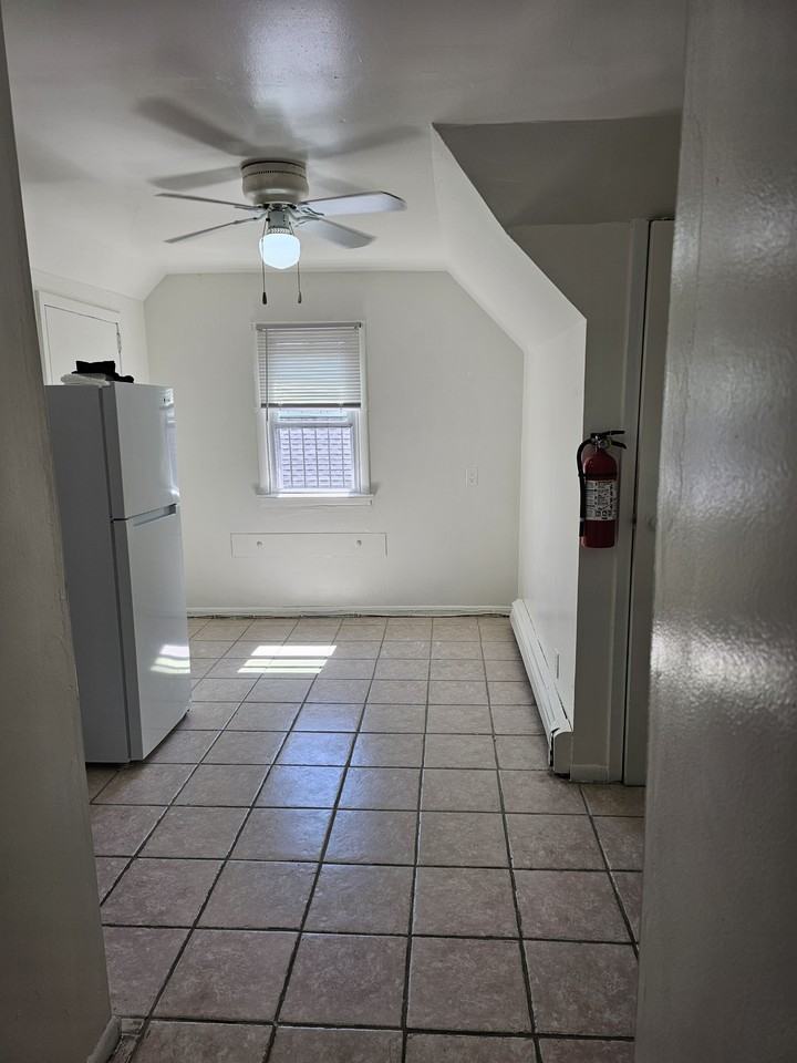 329 Madison Ave #3 - Photo 2 of 6