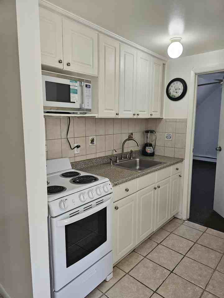 329 Madison Ave #3 - Photo 3 of 6