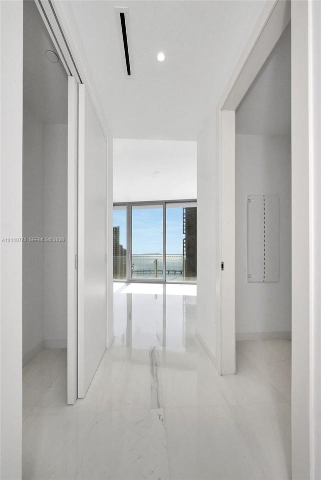 Biscayne Blvd Way & SE 2nd Ave - Photo 5 of 13