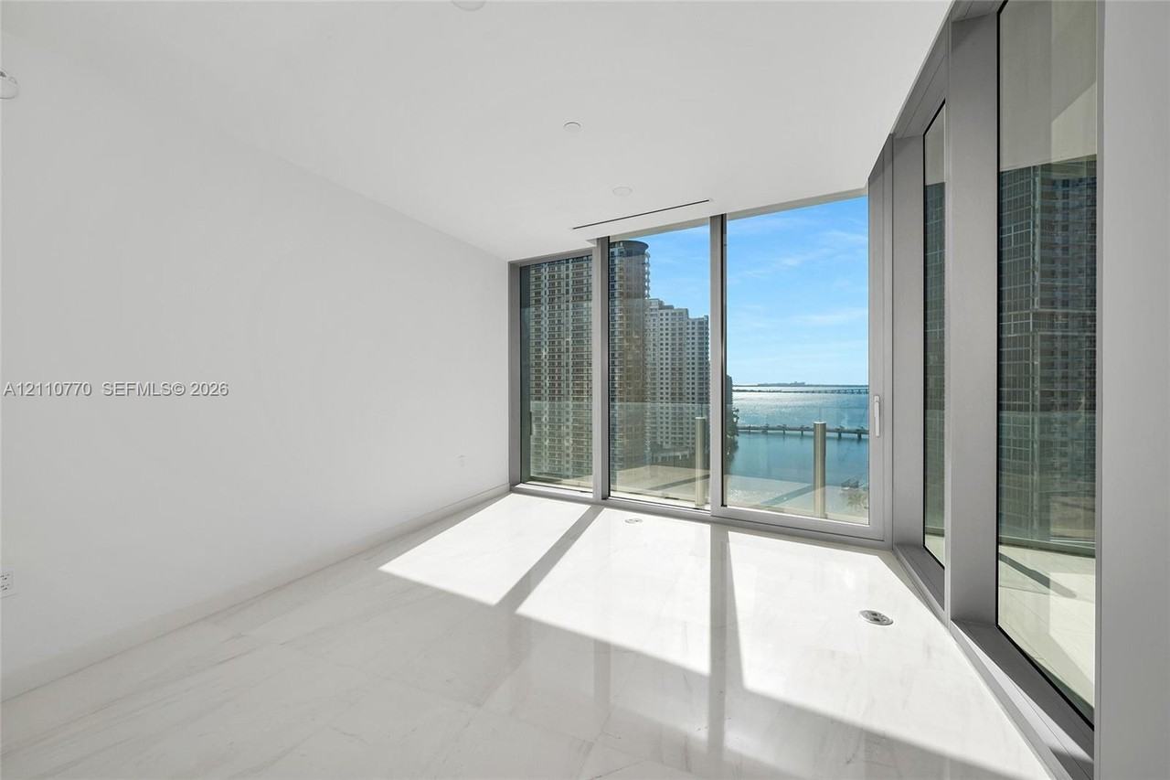 Biscayne Blvd Way & SE 2nd Ave - Photo 6 of 13