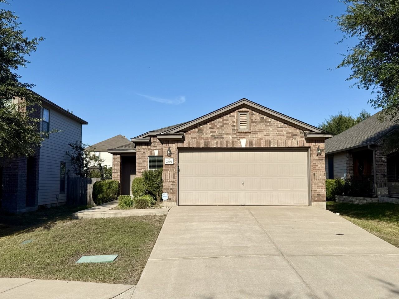 2319 Mccombs St #1 - Photo 2 of 23