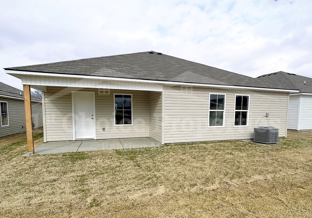 1620 Dryden St Se #1 - Photo 4 of 22