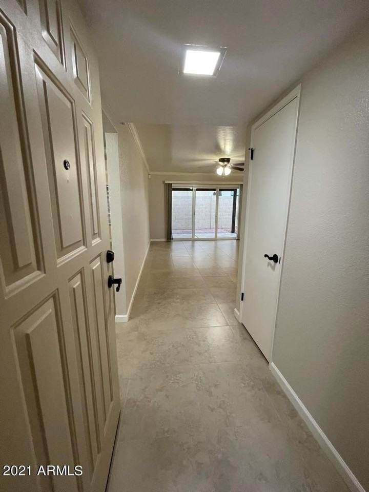 18422 N 25th St - Photo 4 of 20