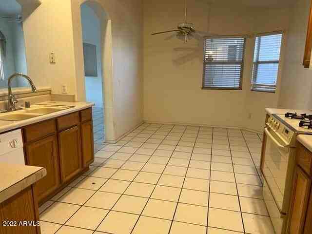 16038 W Maricopa St - Photo 4 of 31
